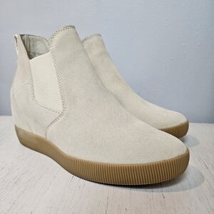 Sorel Out N About Calia Women Size 7 Tan Cream Wedge Boot